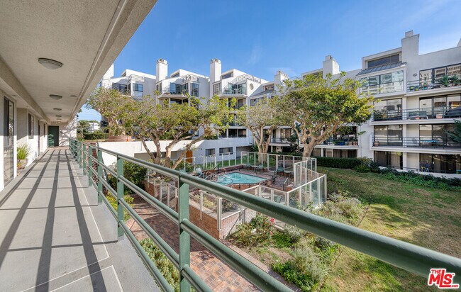 Building Photo - 2910 Neilson Wy