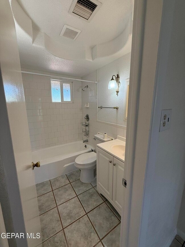 Building Photo - 2703 McKinley Ave