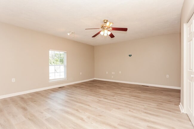 Building Photo - 1057 Blue Mountain Ln