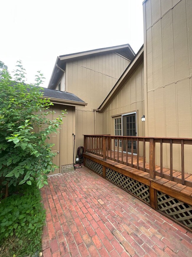 Building Photo - 4628 Keg Ct