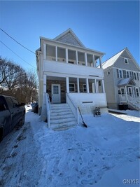 Building Photo - 126 Cottage St