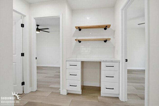 Building Photo - Captivating 3Bdm 2Ba Home in the Carlton Oaks/West Hills area of Santee!