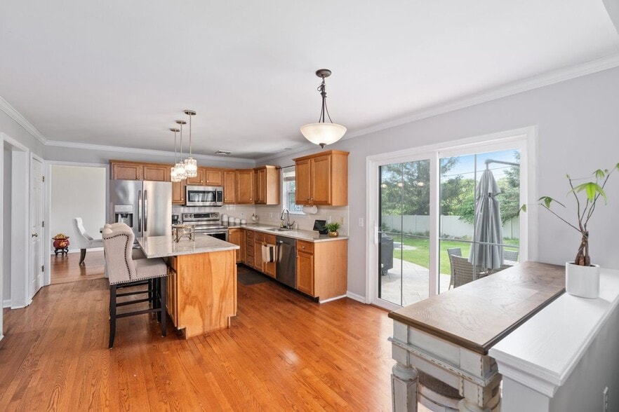 Building Photo - 2190 Beechwood St