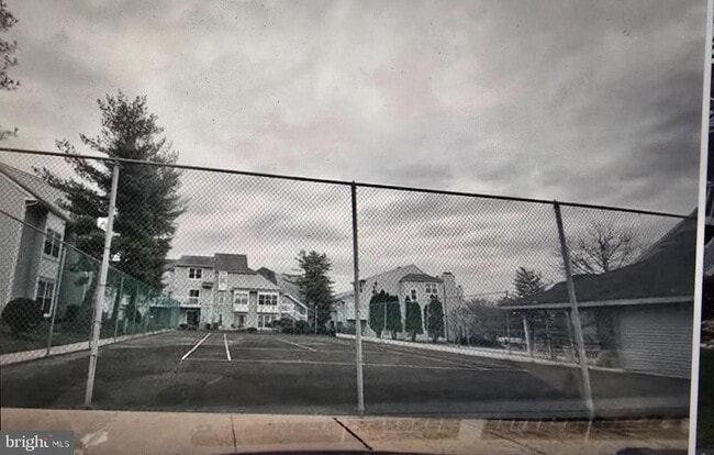 Building Photo - 411 Park Pl Dr