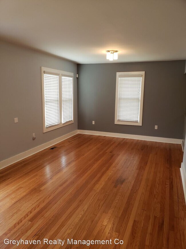 Building Photo - 2 br, 2 bath House - 2513 E 5th Street