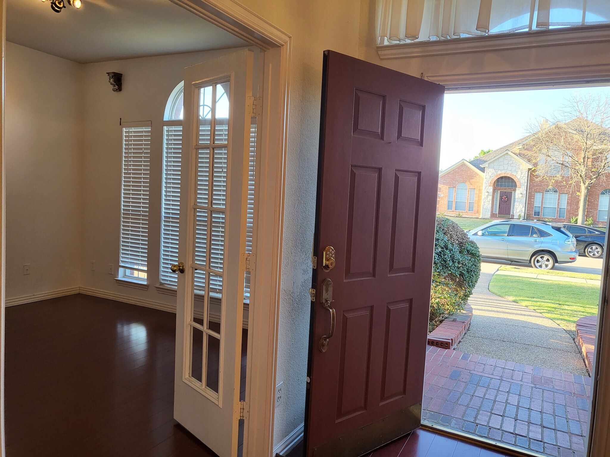 Building Photo - 4522 Oak Shores Dr