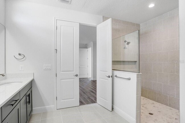 Building Photo - 28793 Sweet Persimmon Dr