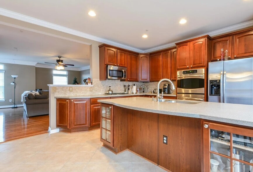 Building Photo - 1744 Theale Way