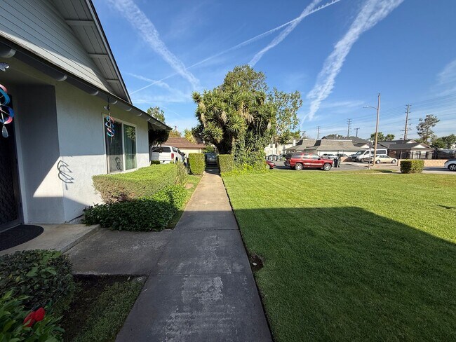 Building Photo - 14542 Carfax Dr