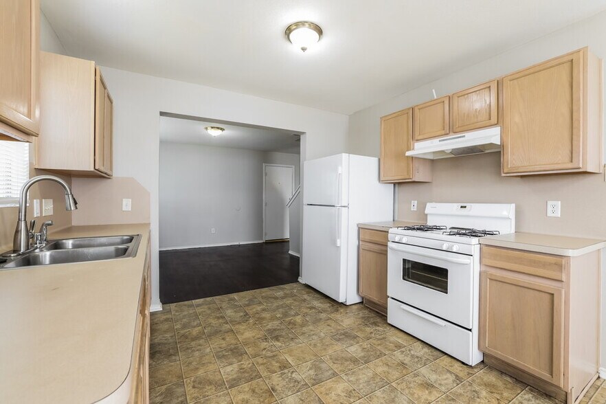 Building Photo - 9310 Abbotshall Ln