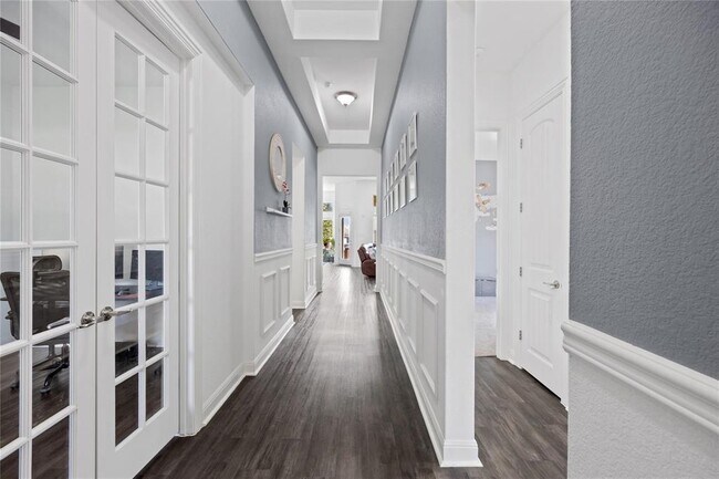 Building Photo - 15513 La Catania Way