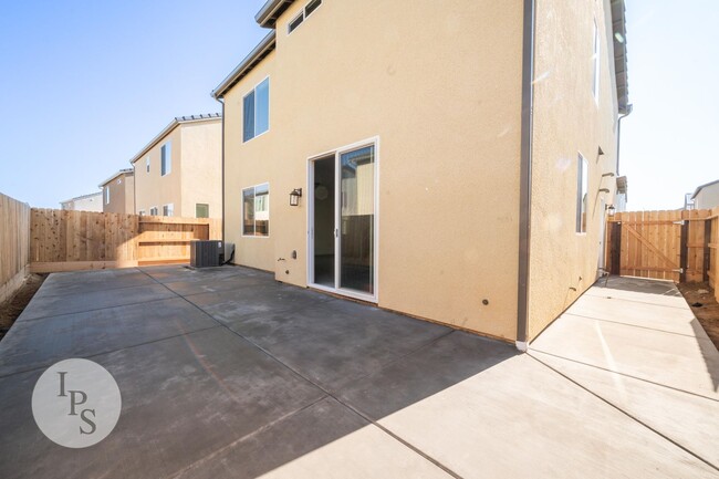 Building Photo - BRAND NEW! Riverstone Madera Home, 3BR/2.5...