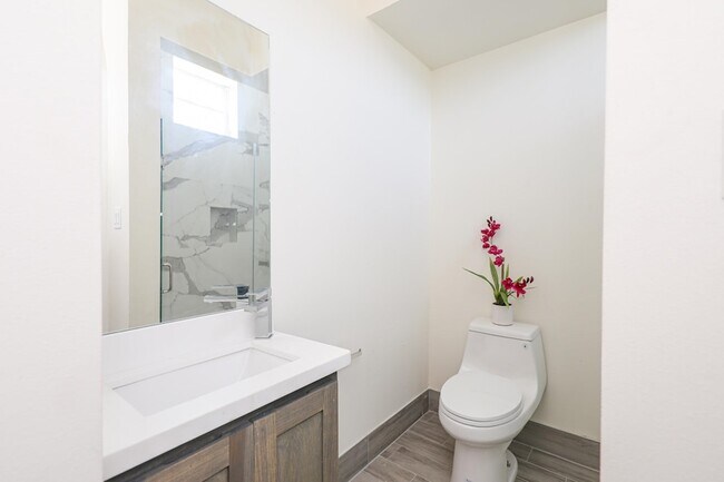 Building Photo - 9109 McPherson Rd