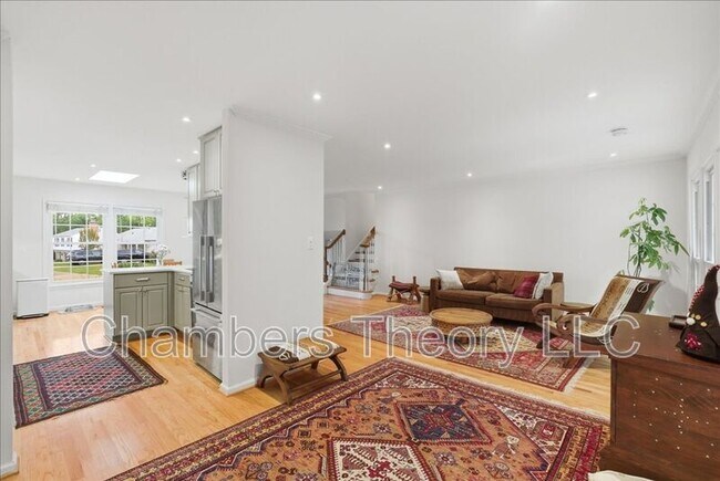 Building Photo - 9221 Talisman Dr