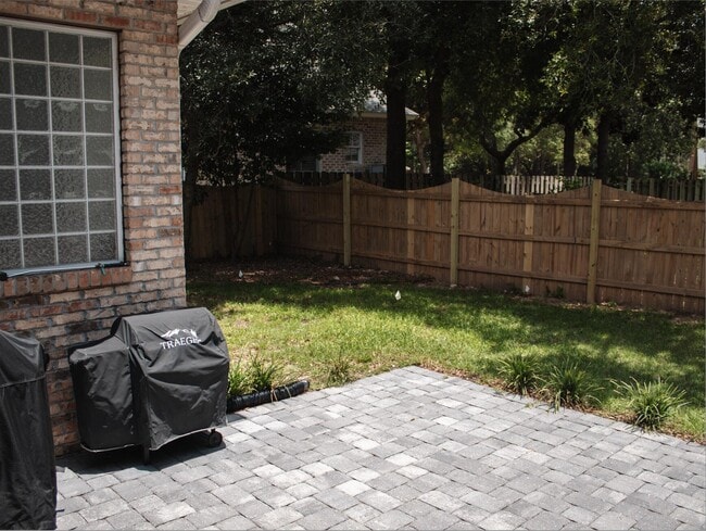 Building Photo - 807 Coldwater Creek Cir
