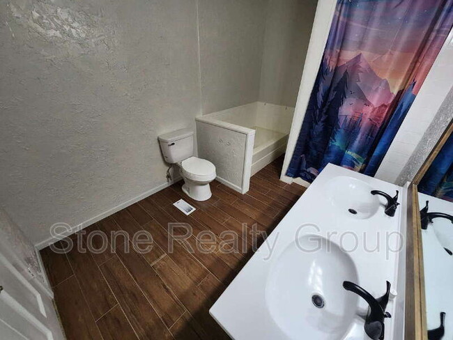 Building Photo - 35 Ridgecrest Ct