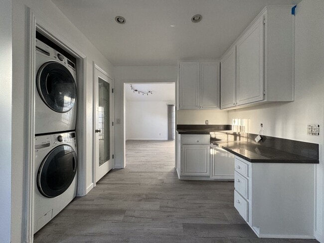 Building Photo - Remodeled Reseda Home