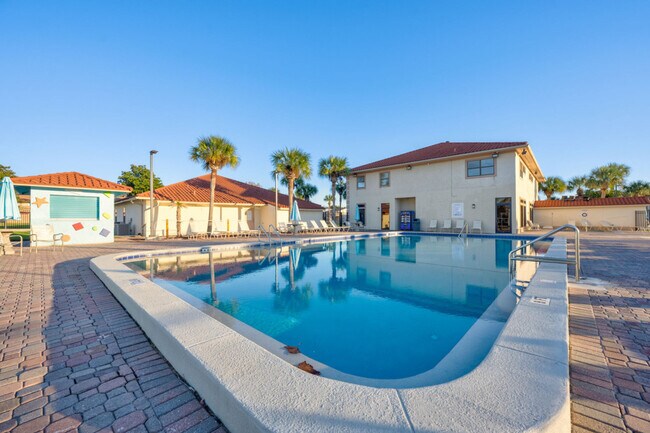 Building Photo - 17462 Front Beach Rd