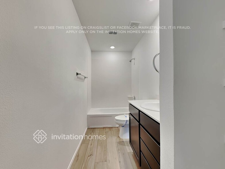 Building Photo - 222 Br Vlg Wy