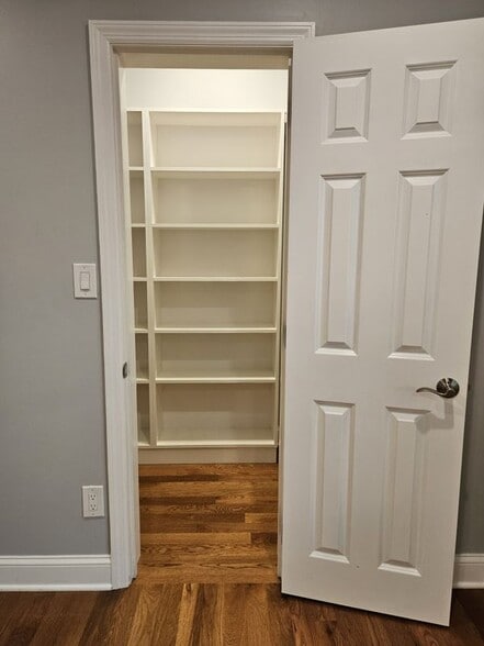 Building Photo - 93 Hempstead Ave