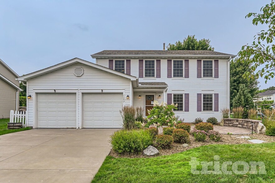 Building Photo - 2202 Marilyn Ave