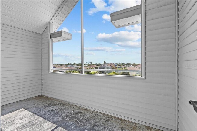 Building Photo - 5537 Sea Forest Dr