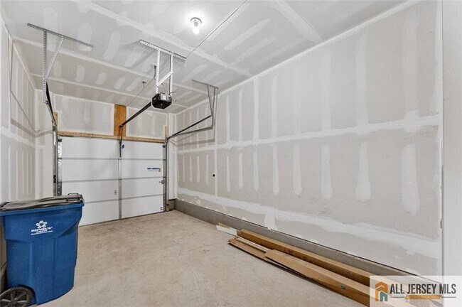 Building Photo - 505 Sadie Cir