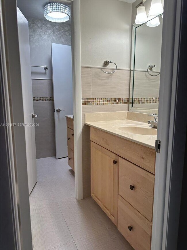 Building Photo - 7700 SW 132nd Pl