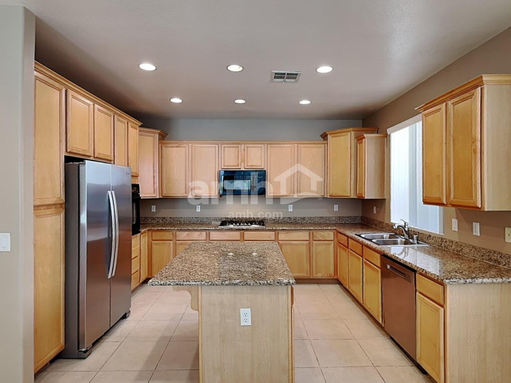 Building Photo - 10820 Canisteo St