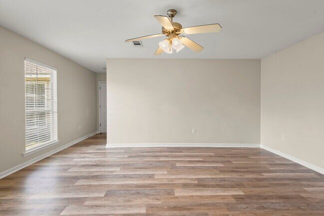 Building Photo - 11327 Shady Bend Dr