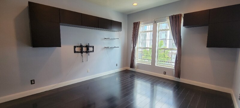 Building Photo - 4276 S Main St