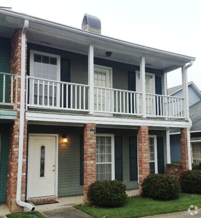 Building Photo - W/S/T included! Dbl garage! 2BR/2.5BA with...