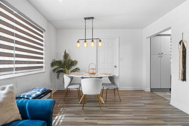 Building Photo - 5920 NE 2nd Terrace