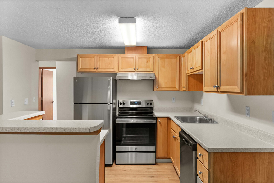 2 Bed 1 Bath Standard - 804 Sq Ft - Cedar Court Apartments