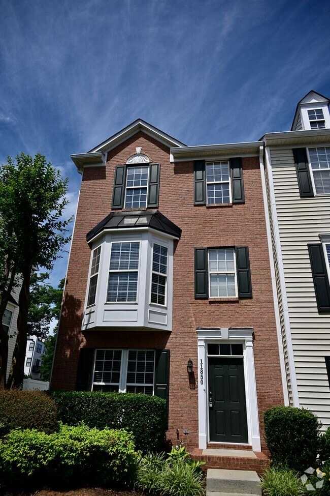 Building Photo - Beautiful townhome in Ballantyne!!!