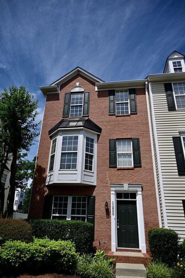 Building Photo - Beautiful townhome in Ballantyne!!!