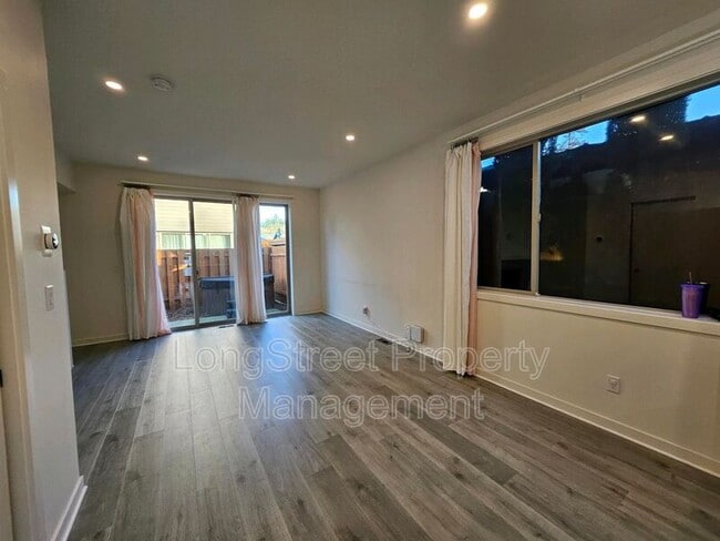 Building Photo - 7334 N Curtis Ave