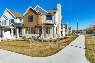 Building Photo - 10584 Canyon Villa Dr