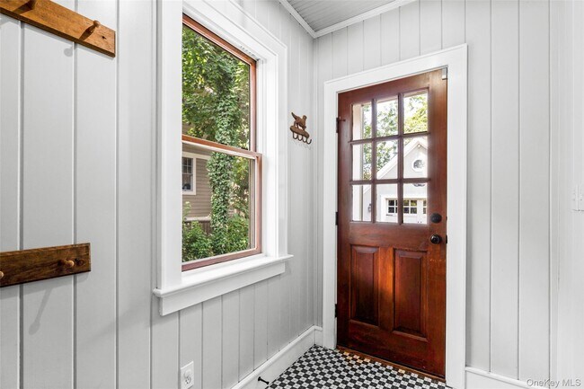 Building Photo - 6 Summit Ave