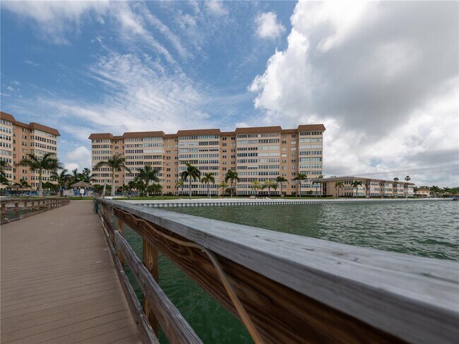 Building Photo - 5108 Brittany Dr S