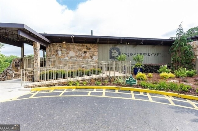 Building Photo - 82 Montre Square NW