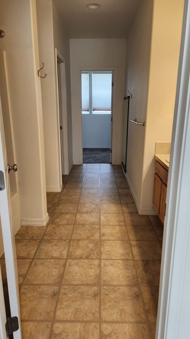 Building Photo - 3 bedroom 2.5 Bath house near Park Orchard...