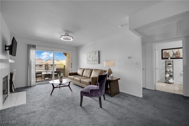 Building Photo - 1909 Mountain Hills Ct