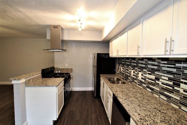 Building Photo - 6509 Berkman Dr