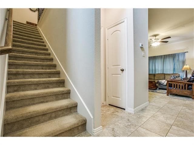 Building Photo - 929 Jamesville Ln