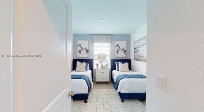 Building Photo - 10241 SW Newberry Ave