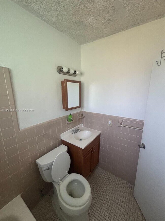 Building Photo - 15813 NW 38th Pl