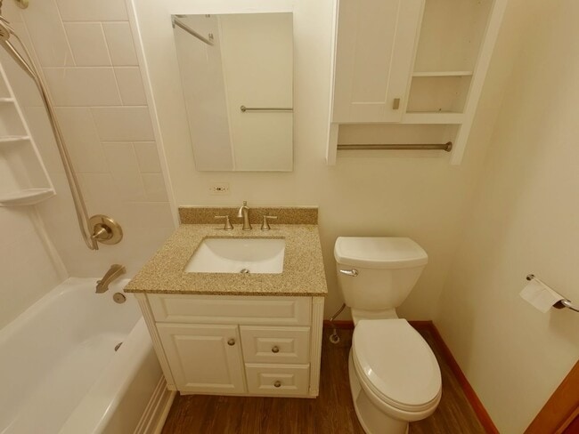 Building Photo - 3541 S Southwood Dr