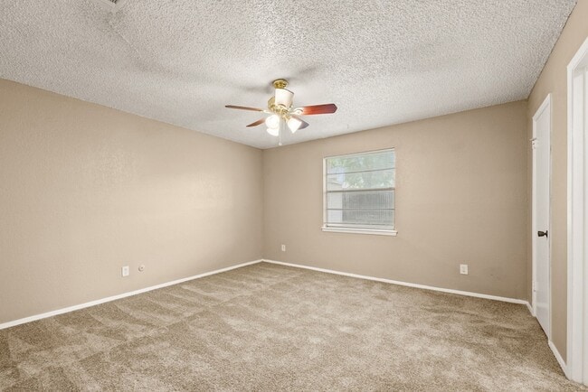 Building Photo - 6333 Scott Ct