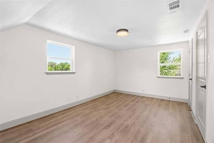 Building Photo - 1813 Glengarry Dr